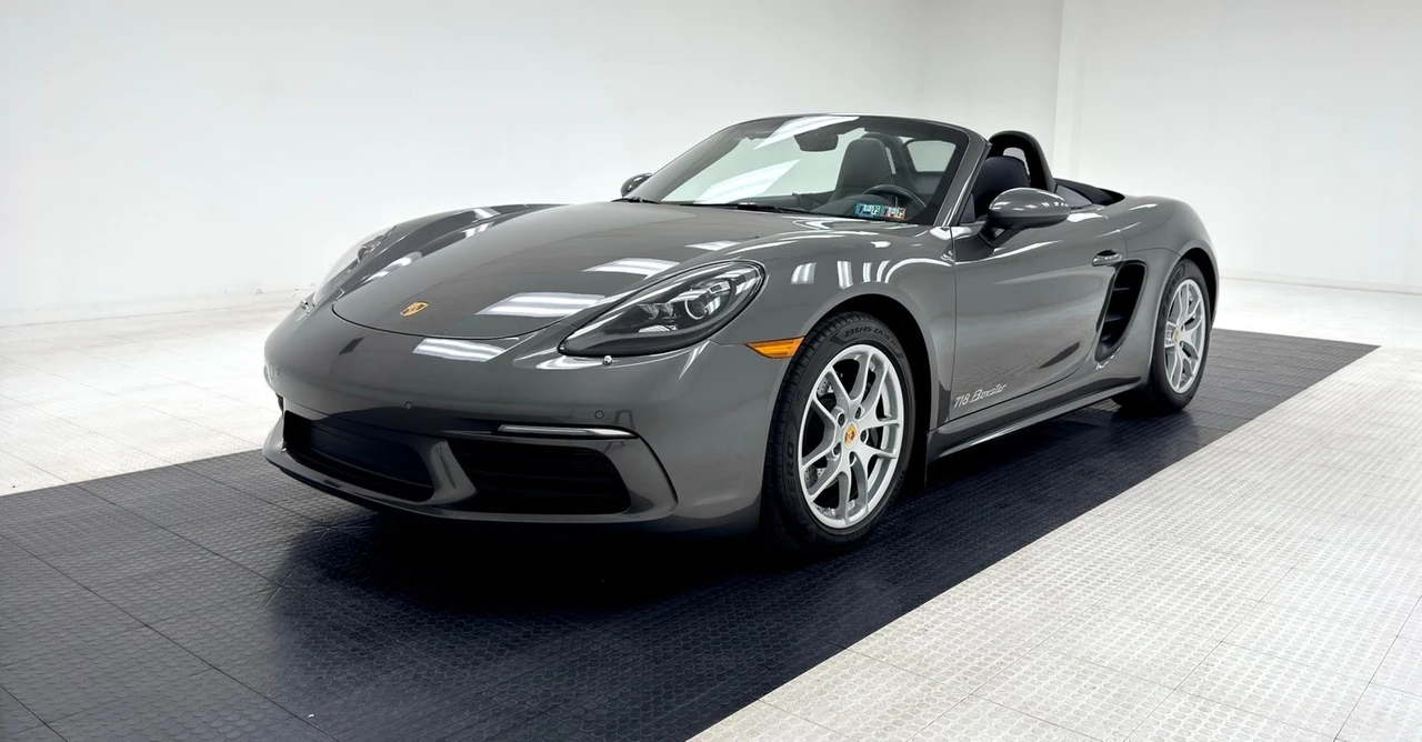 2017 Porsche 718 Boxster - Image 2 of 12