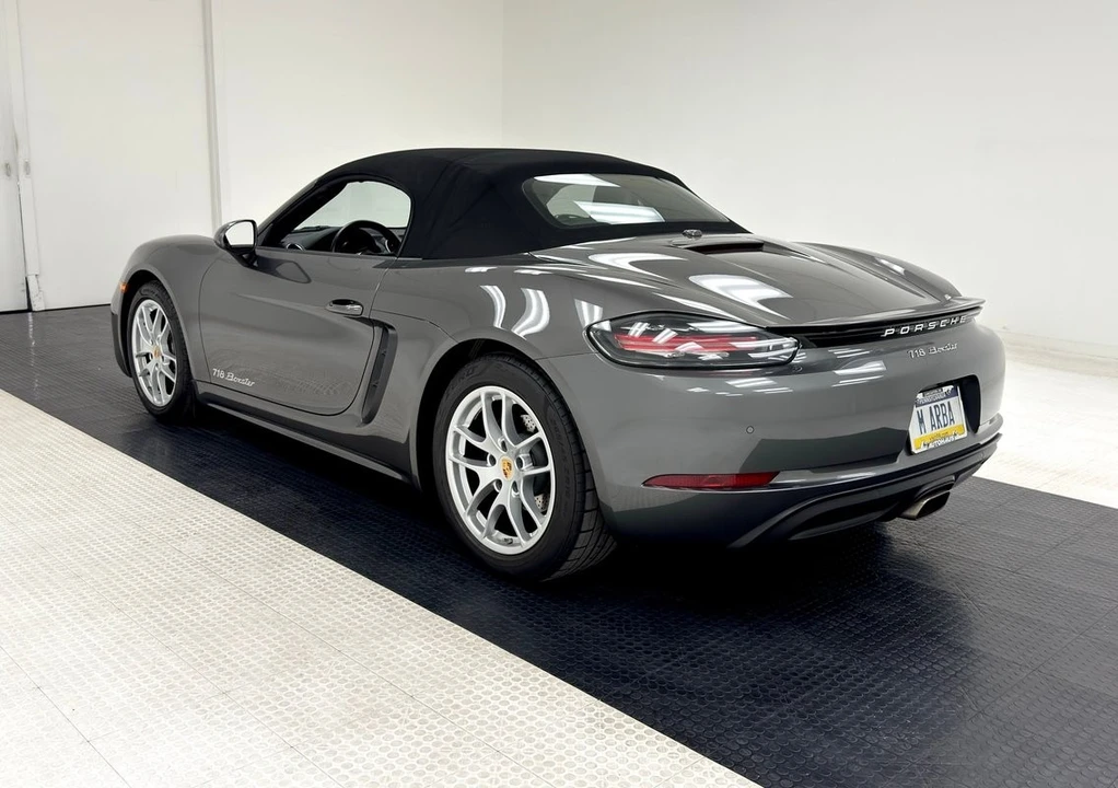 2017 Porsche 718 Boxster - Image 5 of 12