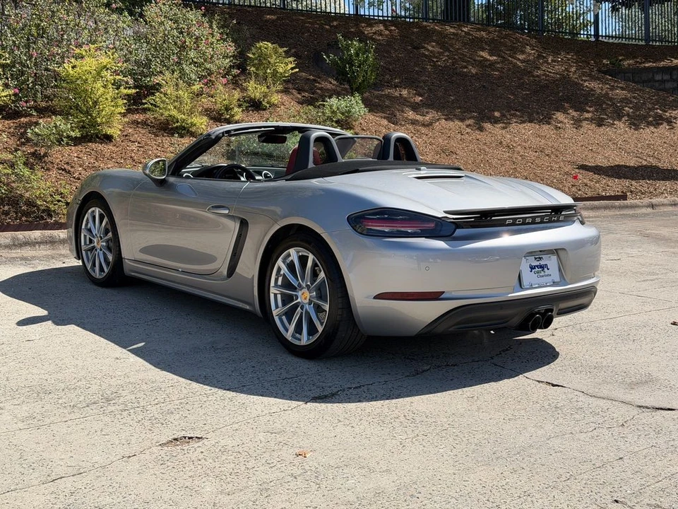 2017 Porsche 718 Boxster - Image 9 of 21