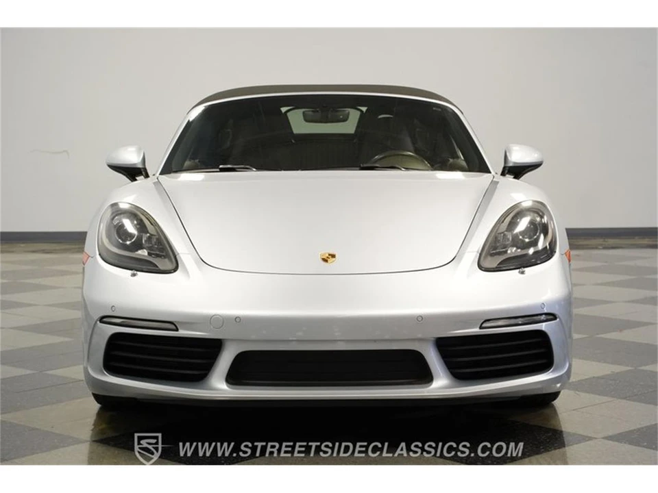2017 Porsche 718 Boxster - Image 16 of 31