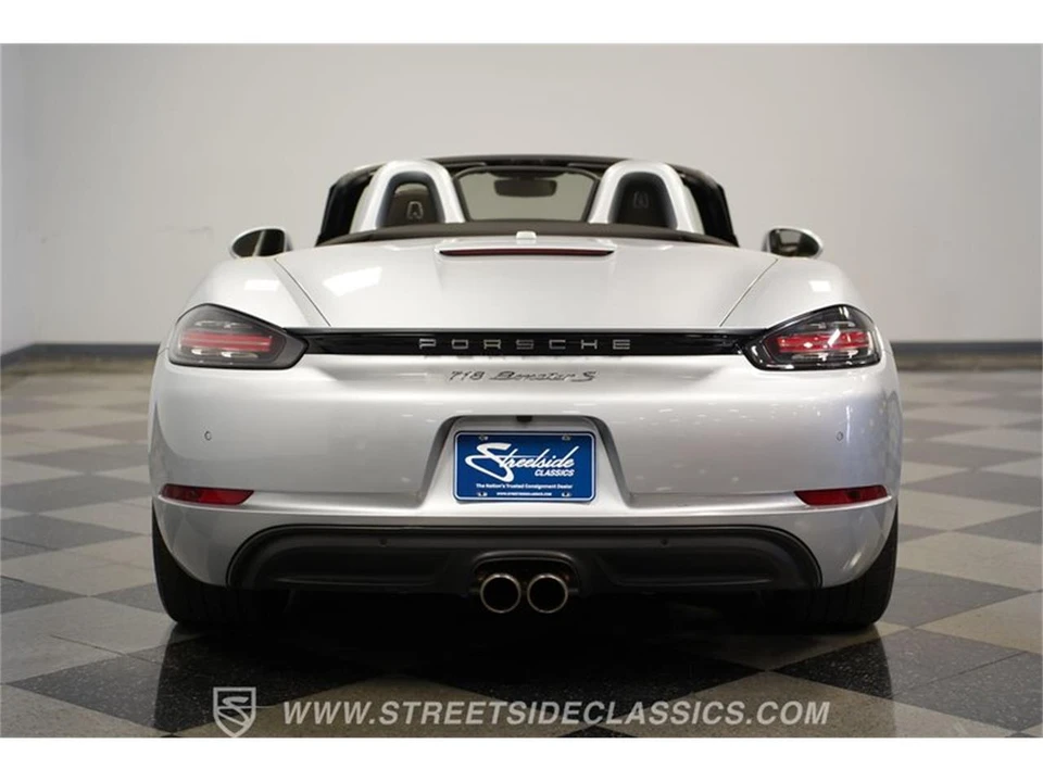 2017 Porsche 718 Boxster - Image 24 of 31