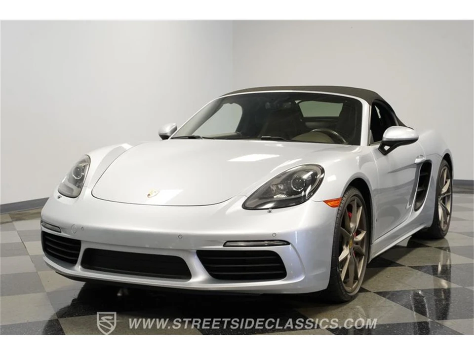 2017 Porsche 718 Boxster - Image 17 of 31