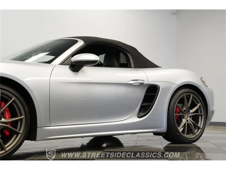 2017 Porsche 718 Boxster - Image 21 of 31