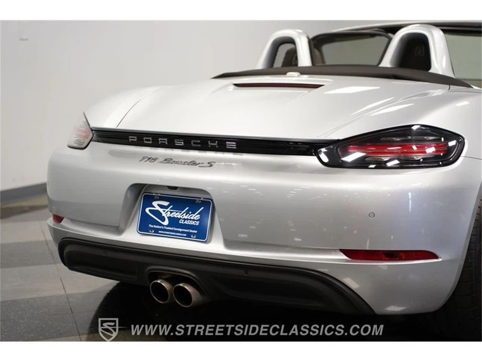 2017 Porsche 718 Boxster - Image 25 of 31