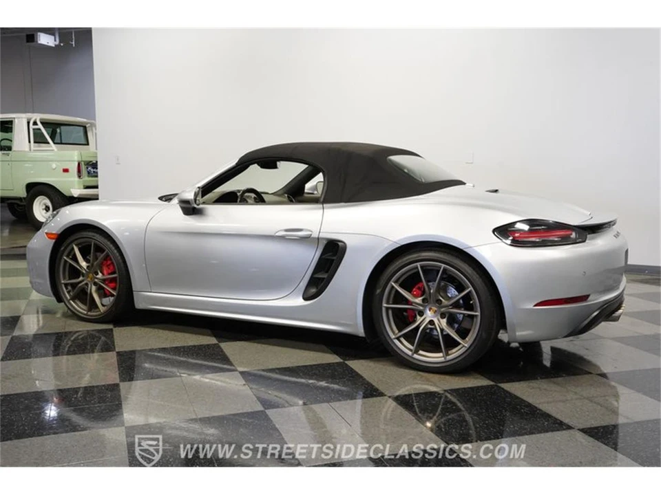 2017 Porsche 718 Boxster - Image 7 of 31
