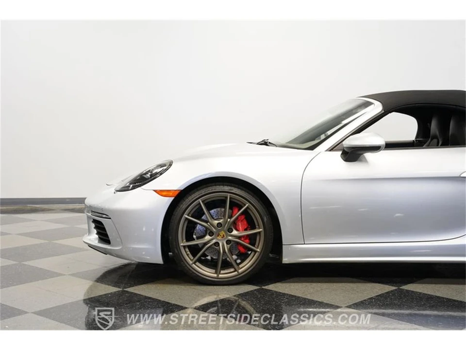 2017 Porsche 718 Boxster - Image 22 of 31