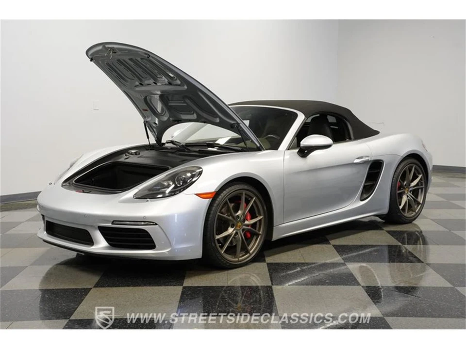 2017 Porsche 718 Boxster - Image 30 of 31