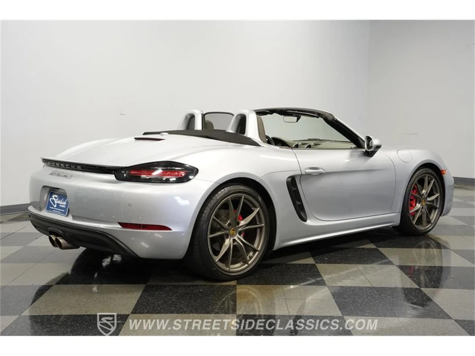 2017 Porsche 718 Boxster - Image 11 of 31
