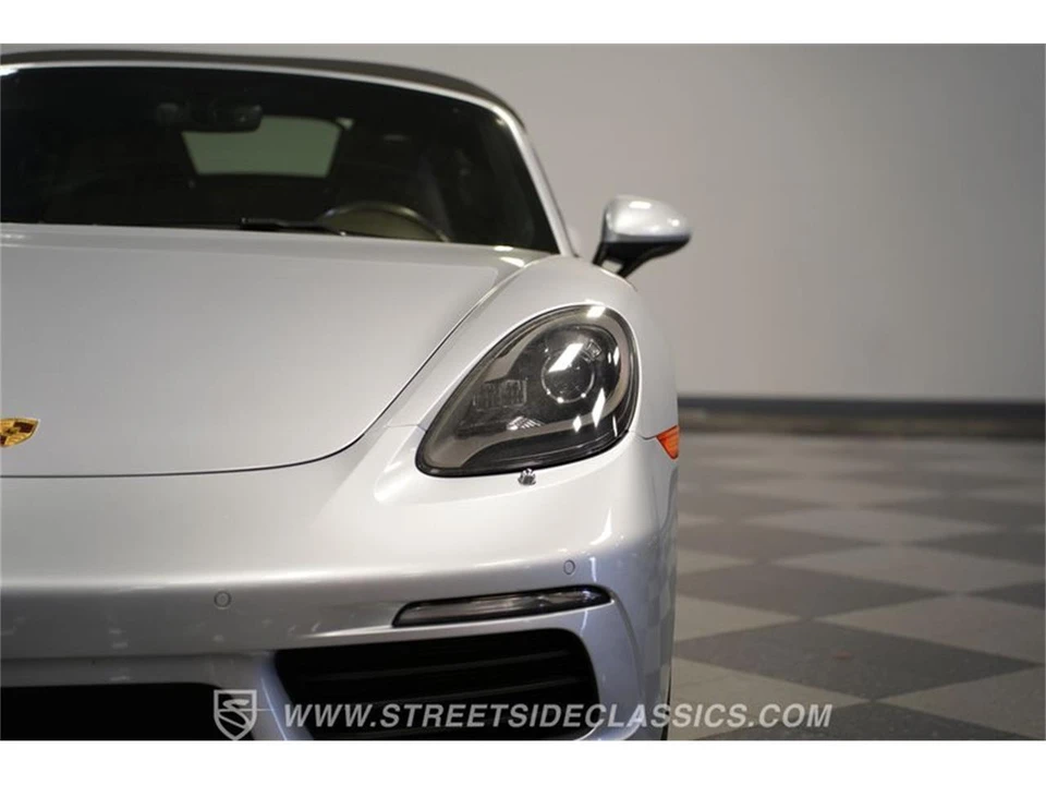 2017 Porsche 718 Boxster - Image 19 of 31
