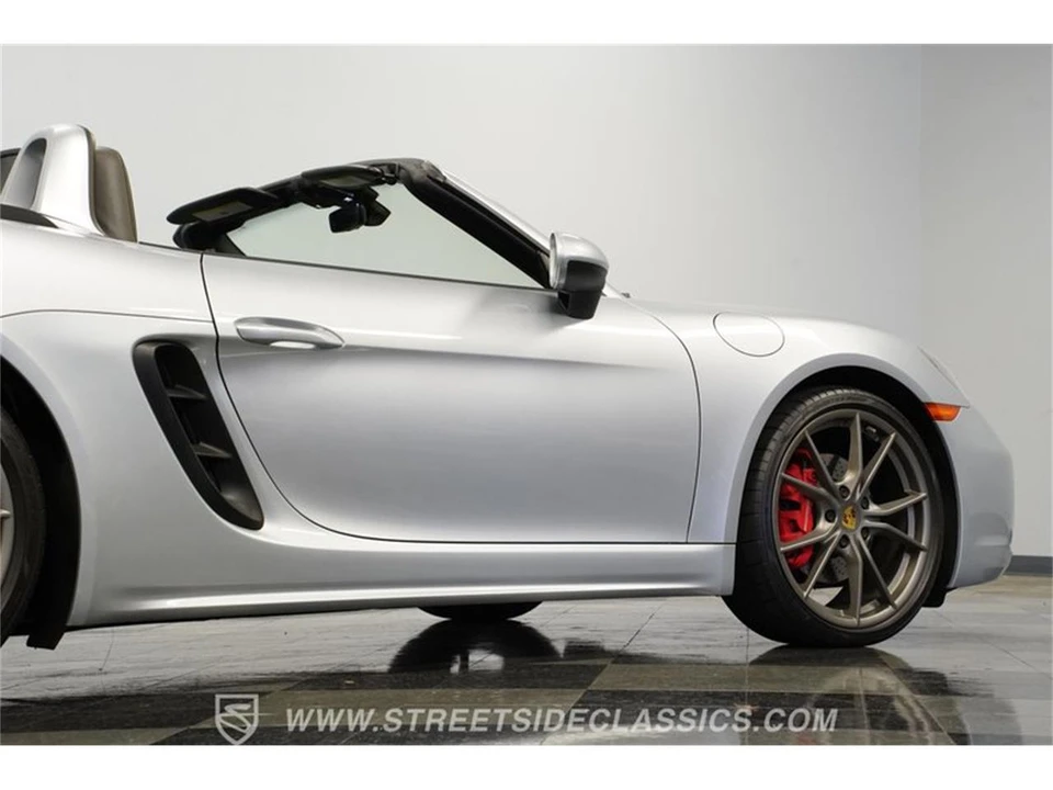 2017 Porsche 718 Boxster - Image 27 of 31