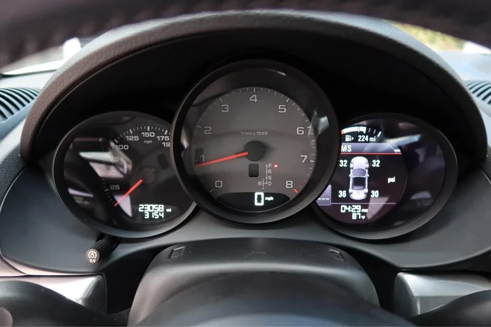 2017 Porsche 718 Boxster - Image 10 of 14
