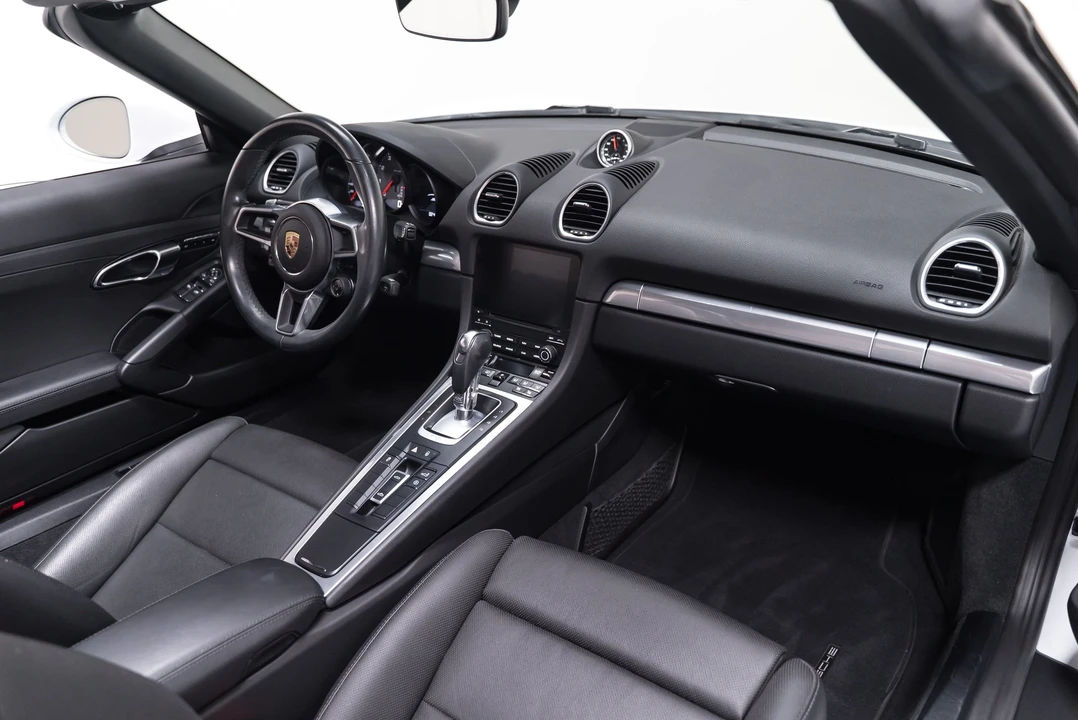 2017 Porsche 718 Boxster S - Image 17 of 30