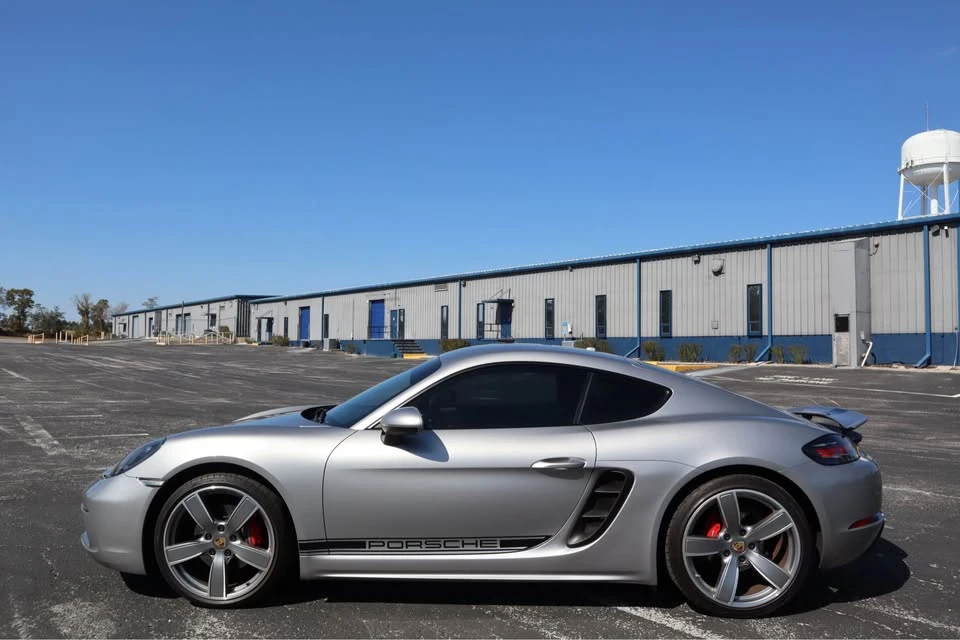 2017 Porsche 718 Cayman - Image 12 of 16