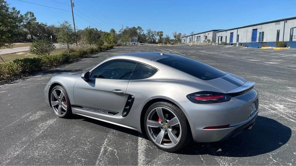 2017 Porsche 718 Cayman - Image 6 of 16