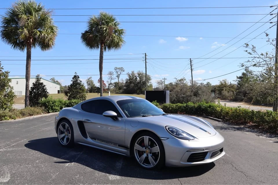 2017 Porsche 718 Cayman - Image 13 of 16