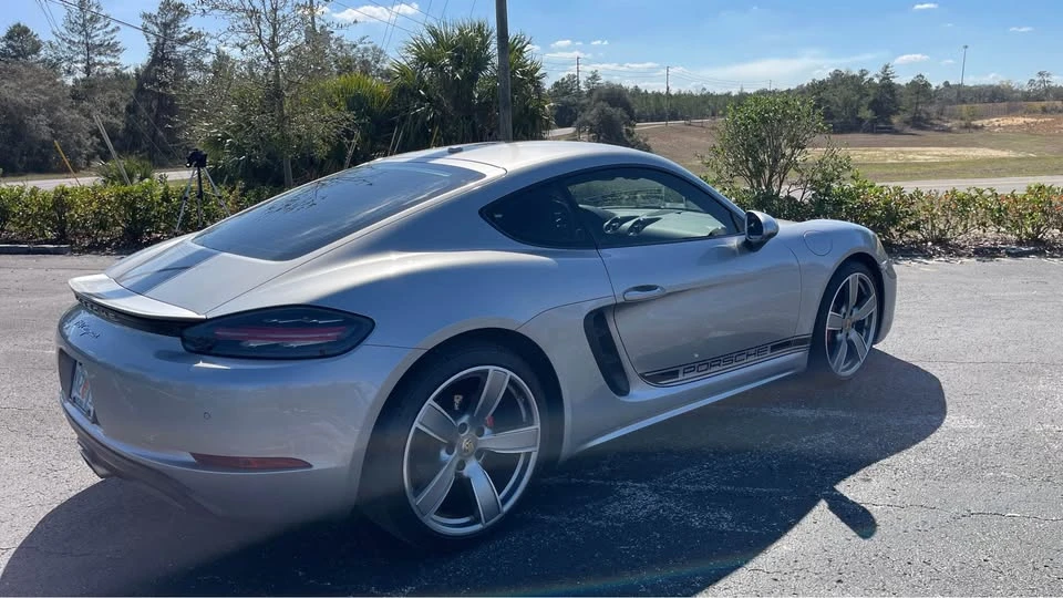 2017 Porsche 718 Cayman - Image 5 of 16