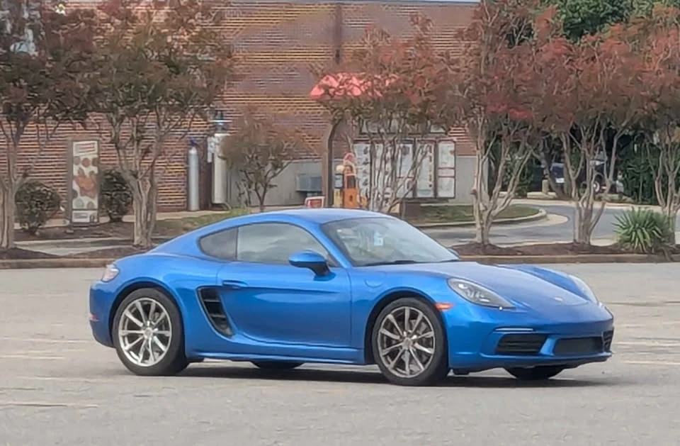 2017 Porsche 718 Cayman - Image 4 of 9