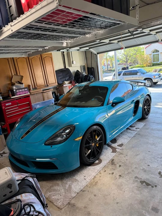 2017 Porsche 718 Cayman - Image 3 of 3