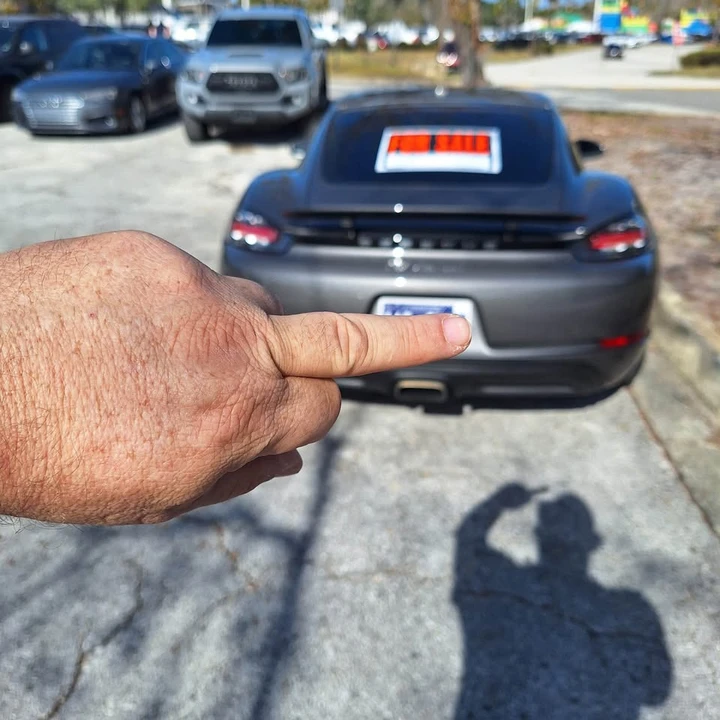 2017 Porsche 718 Cayman - Image 2 of 8