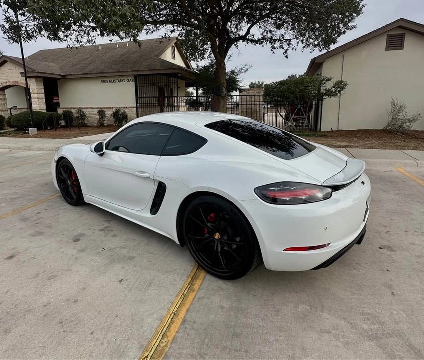 2017 Porsche 718 Cayman - Image 6 of 15