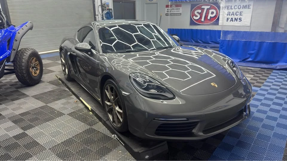 2017 Porsche 718 Cayman - Image 2 of 11