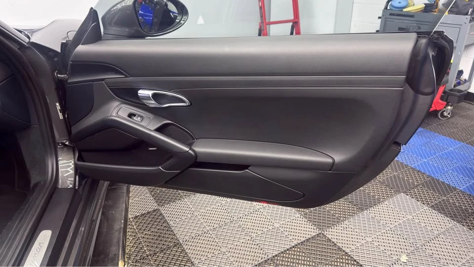 2017 Porsche 718 Cayman - Image 8 of 11