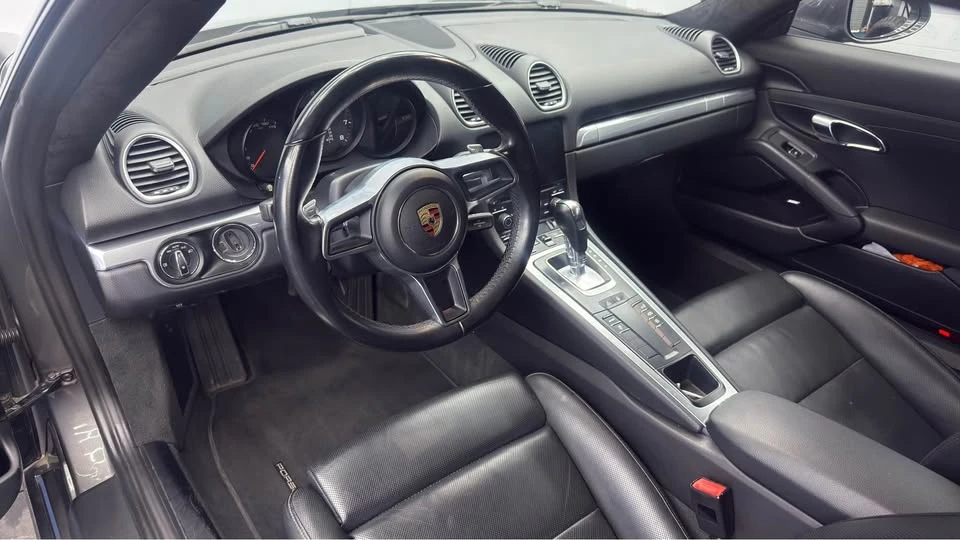 2017 Porsche 718 Cayman - Image 5 of 11