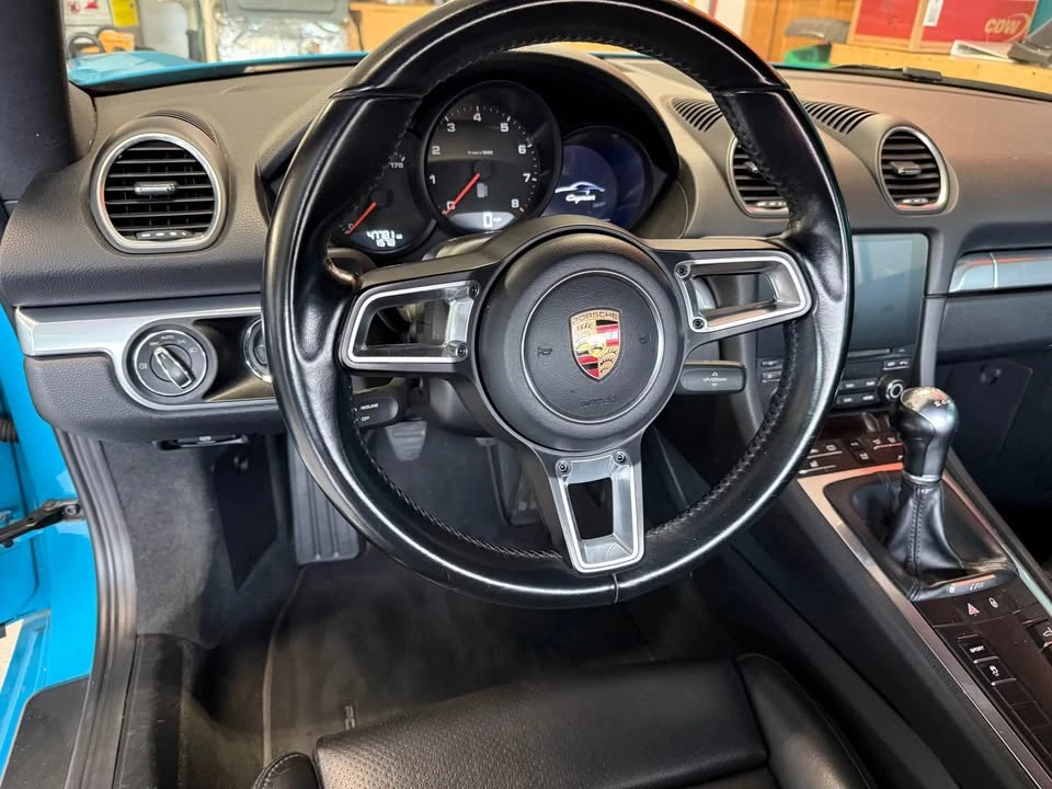 2017 Porsche 718 Cayman - Image 11 of 15