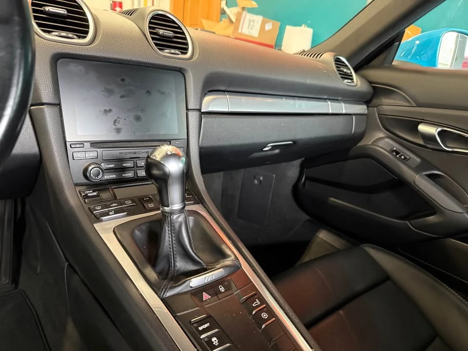 2017 Porsche 718 Cayman - Image 12 of 15