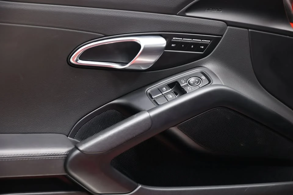2017 Porsche 718 Cayman - Image 12 of 17