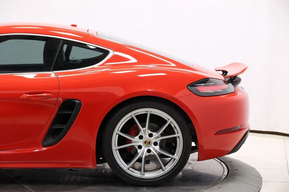 2017 Porsche 718 Cayman - Image 10 of 17