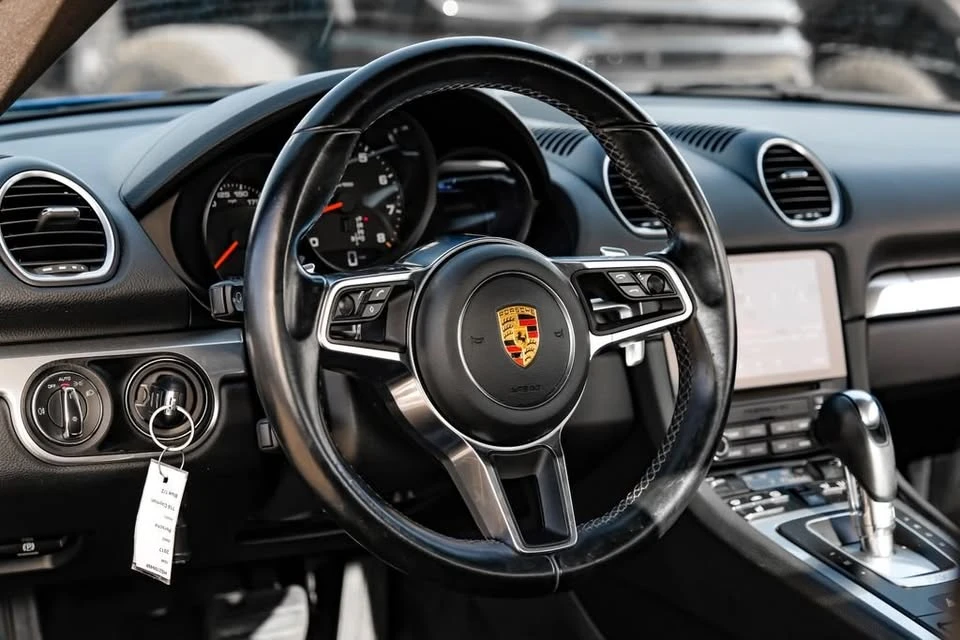 2017 Porsche 718 Cayman - Image 13 of 20