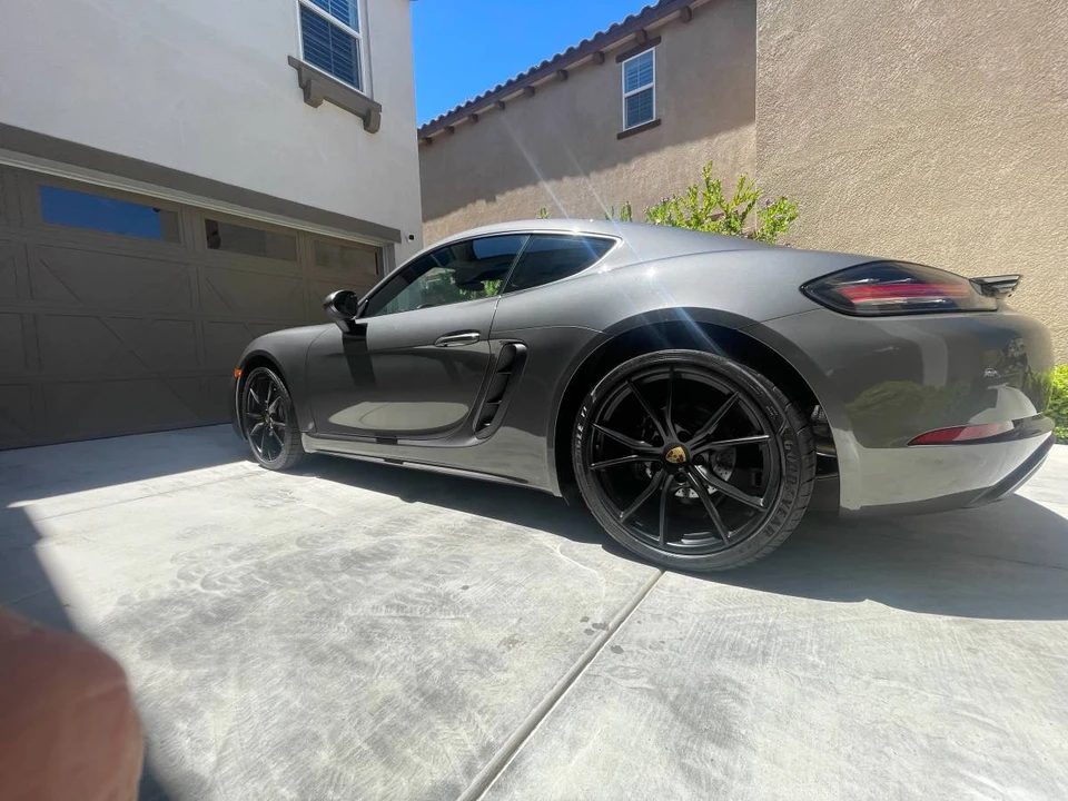 2017 Porsche 718 Cayman - Image 3 of 10