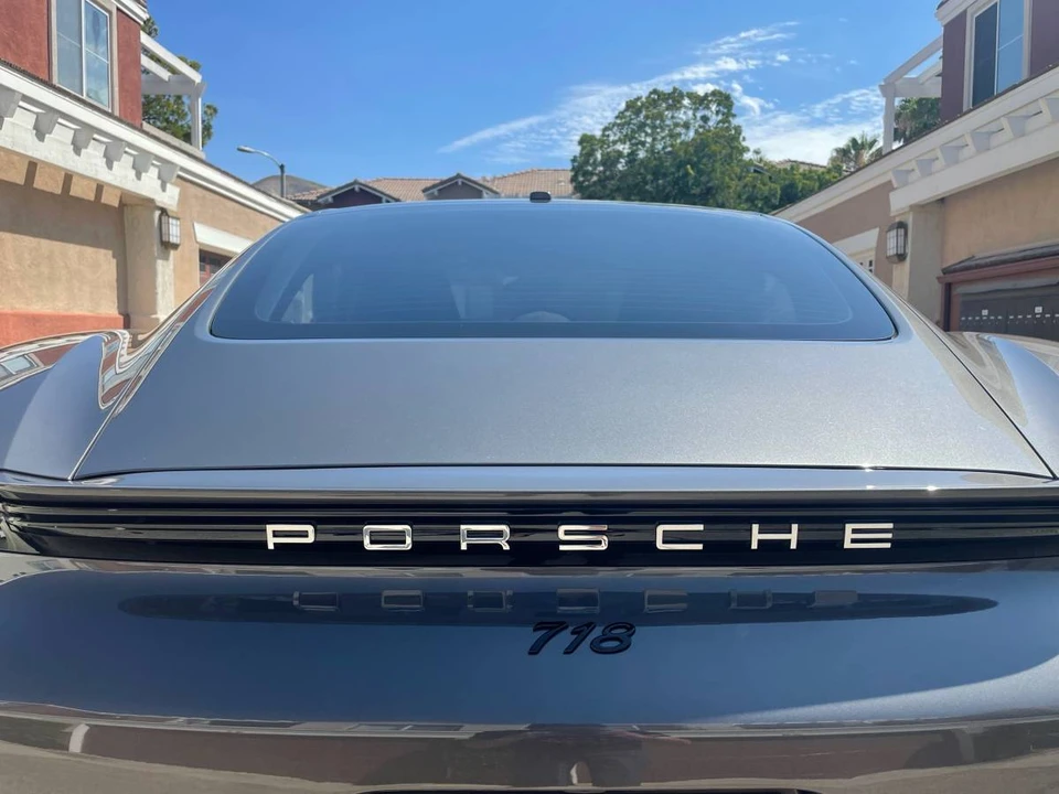 2017 Porsche 718 Cayman - Image 8 of 10