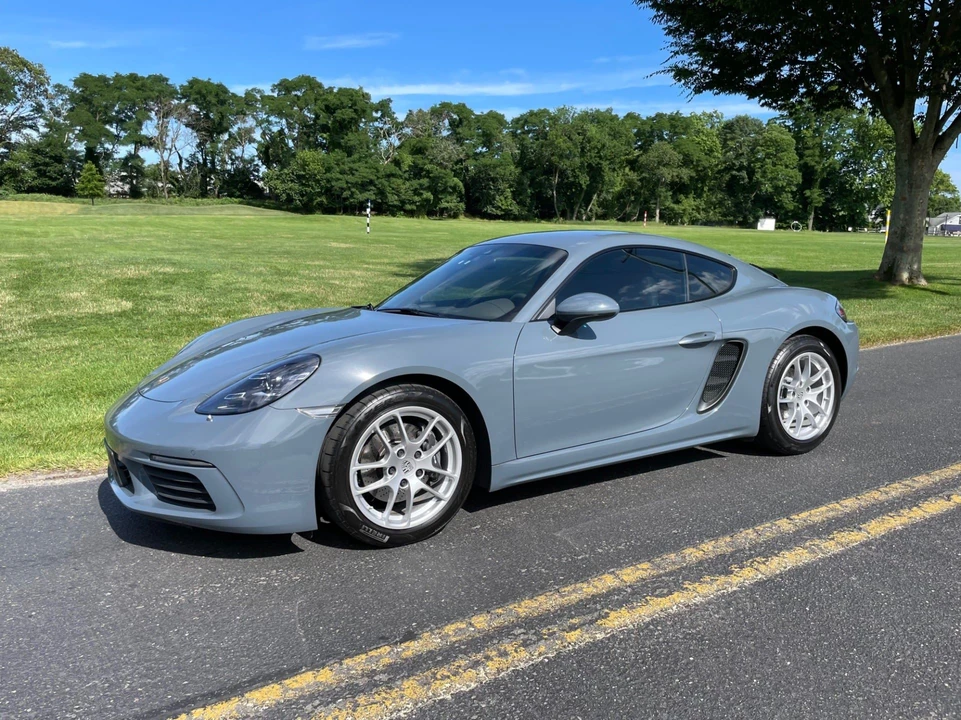 2017 Porsche 718 Cayman - Image 4 of 4