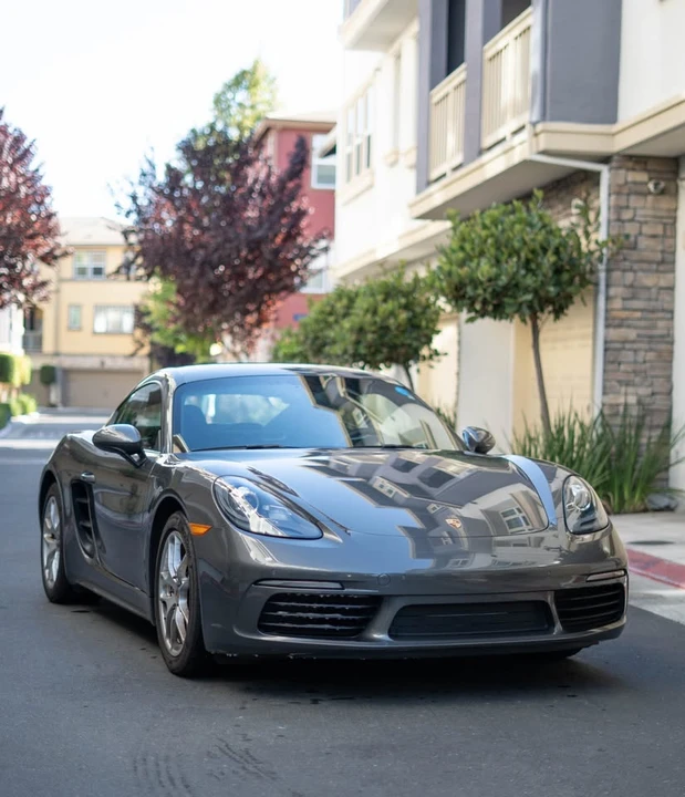 2017 Porsche 718 Cayman - Image 9 of 14