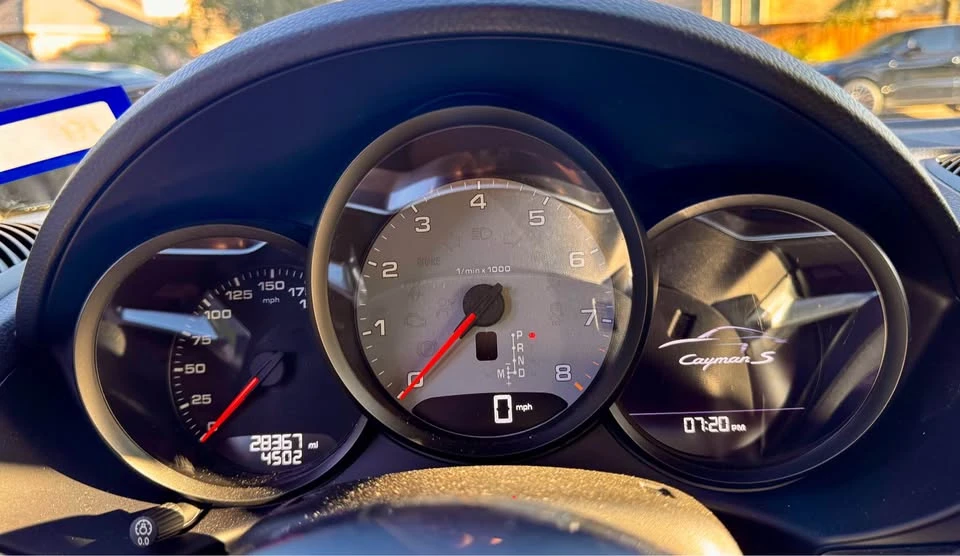 2017 Porsche 718 Cayman - Image 7 of 10