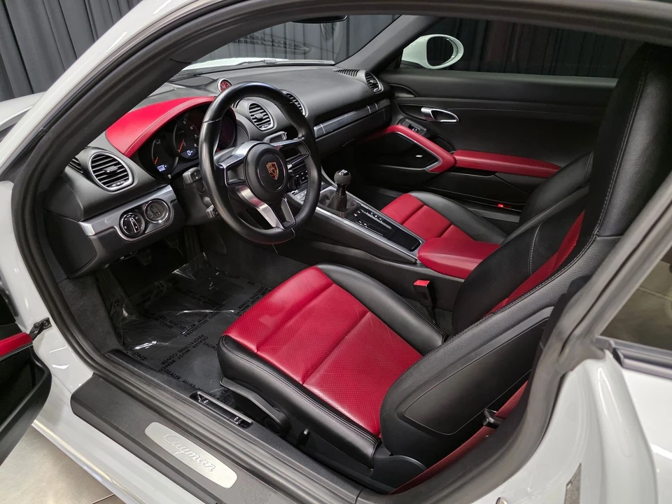 2017 Porsche 718 Cayman - Image 20 of 21
