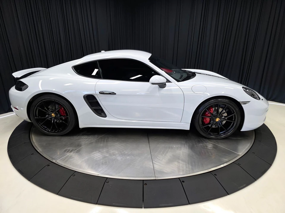 2017 Porsche 718 Cayman - Image 13 of 21