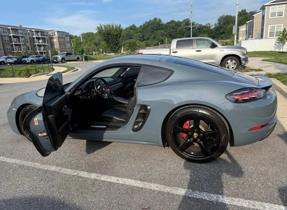 2017 Porsche 718 Cayman - Image 14 of 18