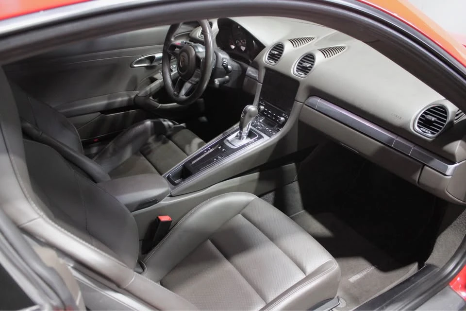 2017 Porsche 718 Cayman - Image 4 of 9
