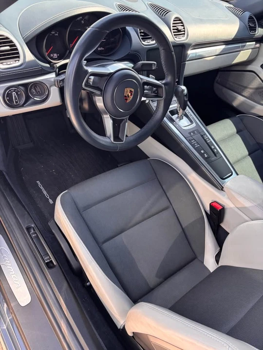2017 Porsche 718 Cayman - Image 11 of 16