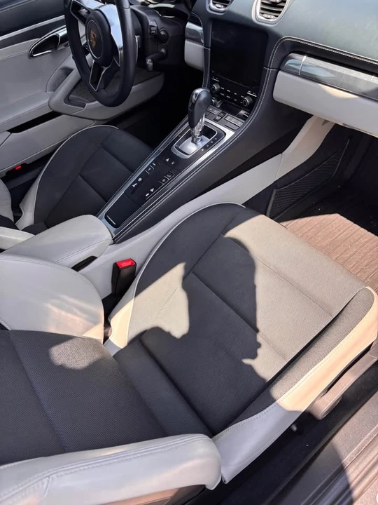 2017 Porsche 718 Cayman - Image 6 of 16
