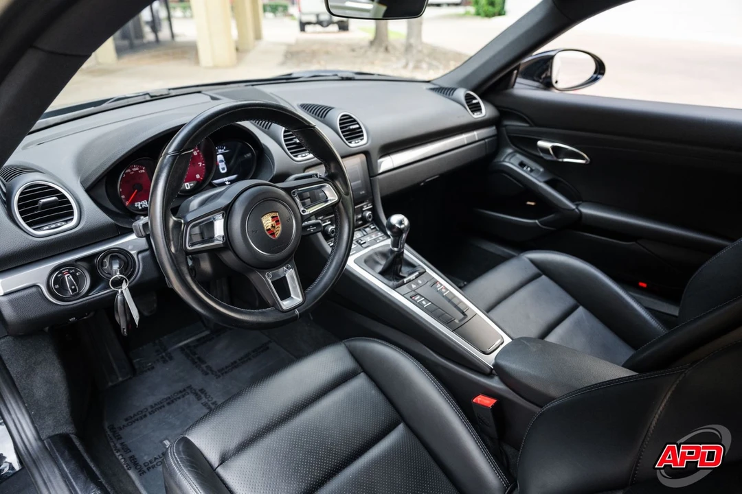 2017 Porsche 718 Cayman - Image 2 of 12