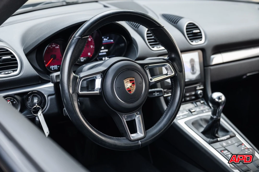 2017 Porsche 718 Cayman - Image 6 of 12