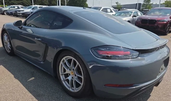 2017 Porsche 718 Cayman - Image 4 of 8