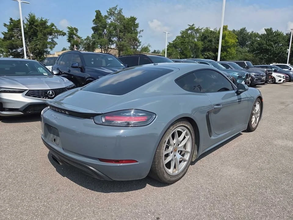 2017 Porsche 718 Cayman - Image 2 of 10