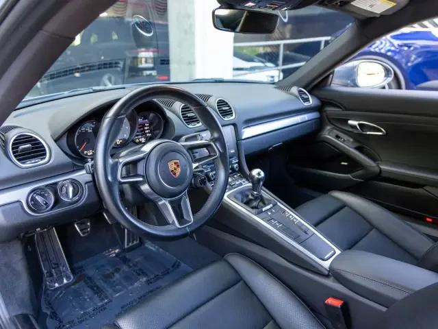 2017 Porsche 718 Cayman S - Image 4 of 4