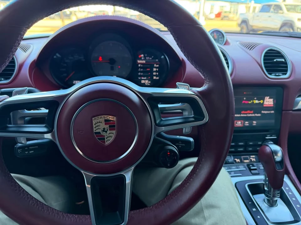 2017 Porsche 718 Cayman S - Image 4 of 5