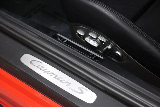 2017 Porsche 718 Cayman S - Image 15 of 31